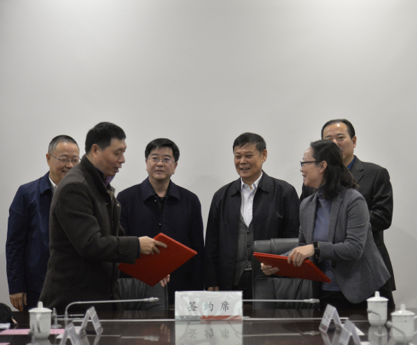 四川大学文学与新闻学院与新疆师范大学中国语言文学学院签订院级合作框架协议